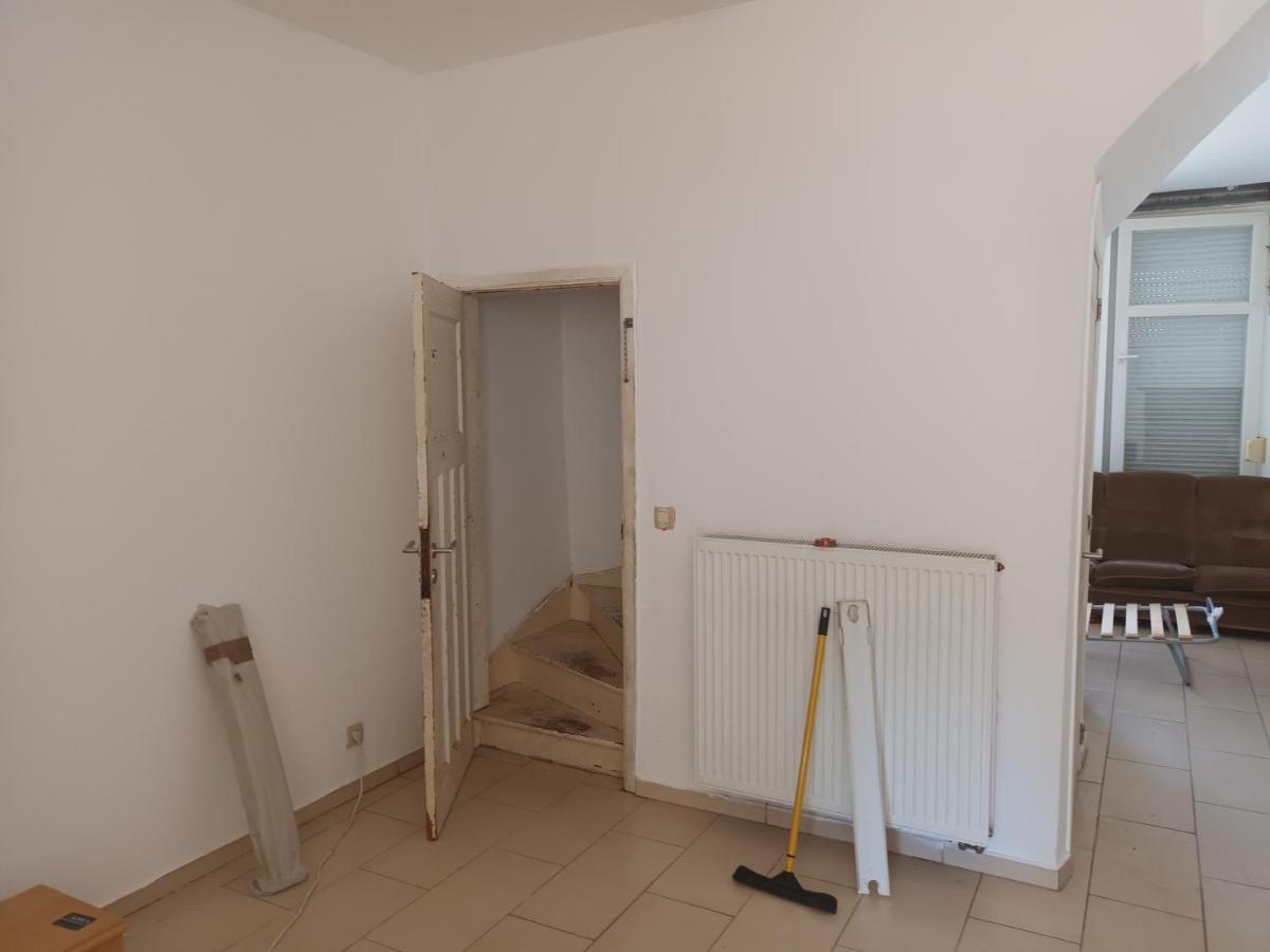 1 Chambre 3 Lit Herstal Exteriör bild